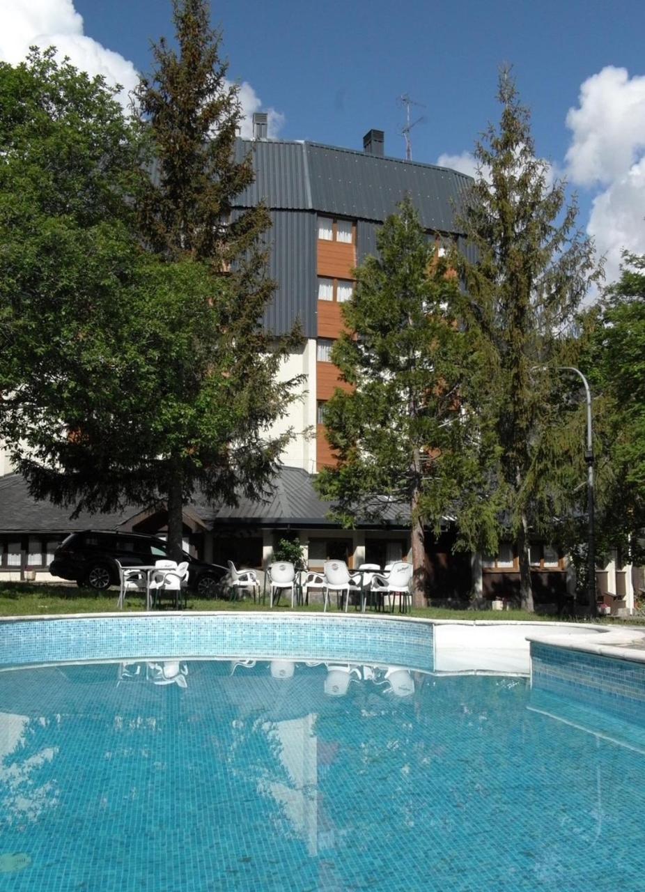 Hotel Or Blanc Espot Exterior foto